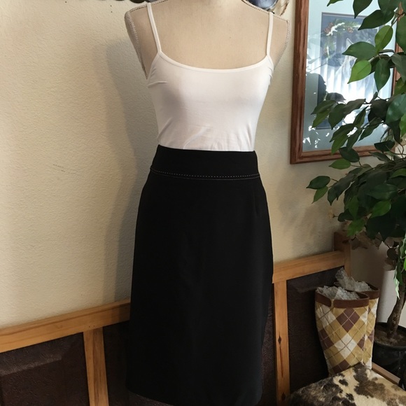 Massini stretch stitch detail jacket and skirt set - Picture 2 of 8